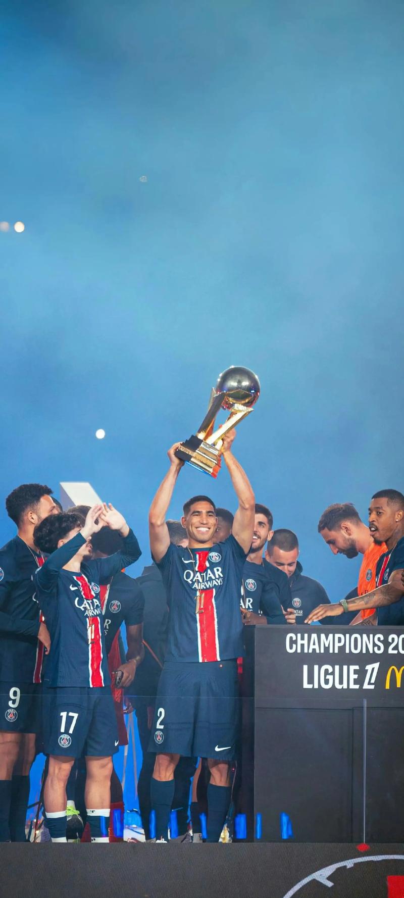 绝境不是终点，而是无数个深夜里重复了千万次的那个起点