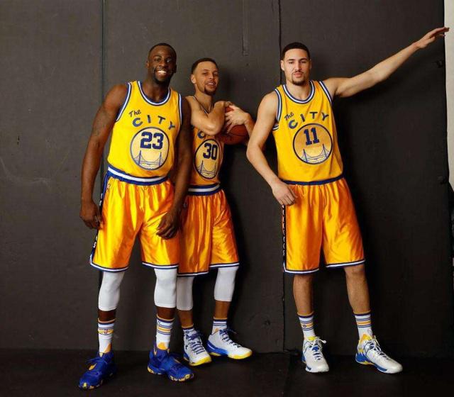NBA最近10年一个人可以换半个球队的交易案例，有血亏有赚的盆满钵满