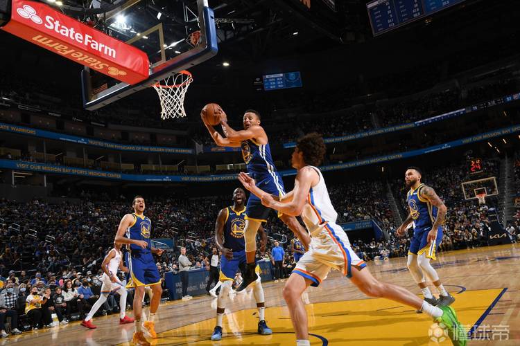 NBA-快船逆转活塞 小卡持球强突